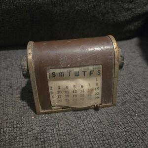 Bates | Date Finder Perpetual Desk Calendar